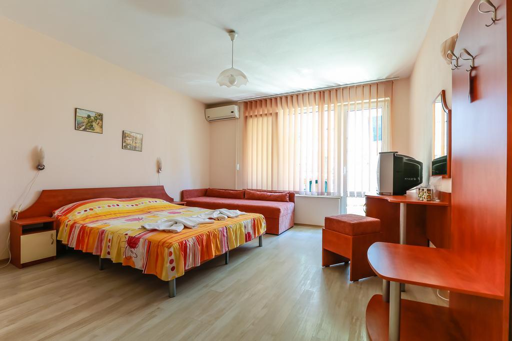 Guest House ,, Ekaterina" Nesebar Ngoại thất bức ảnh