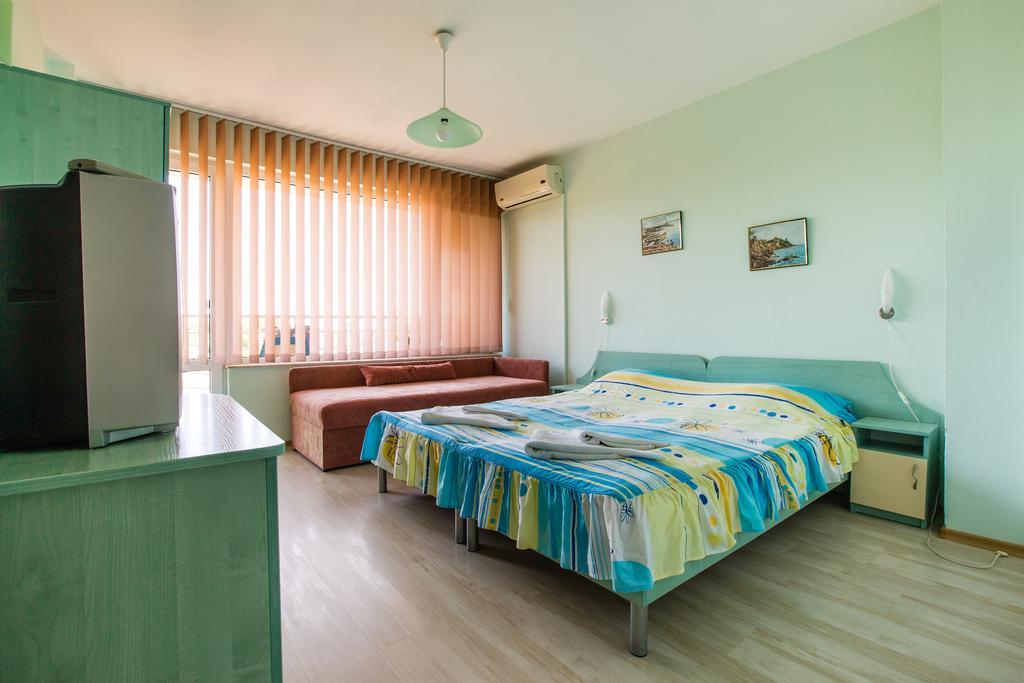 Guest House ,, Ekaterina" Nesebar Ngoại thất bức ảnh