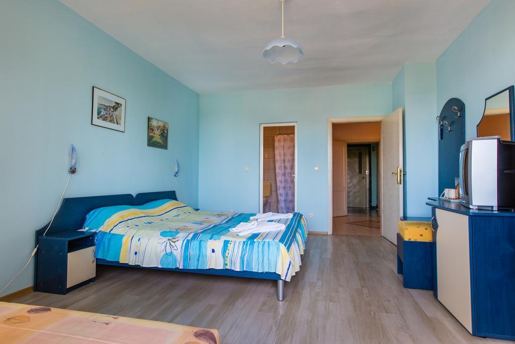 Guest House ,, Ekaterina" Nesebar Ngoại thất bức ảnh
